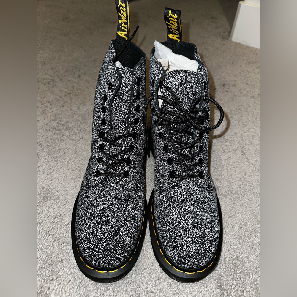 Size 11 NWOT Black and White Speckled 1460 Dr. Marten’s